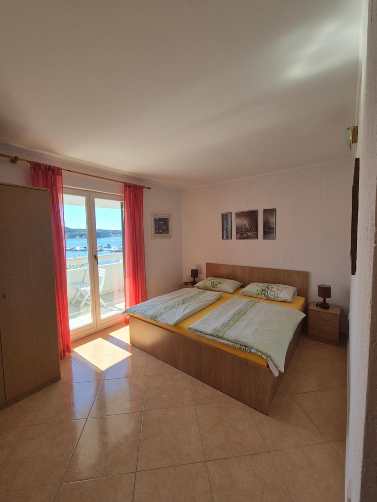 Apartmani Mira Supetarska Draga Extérieur photo